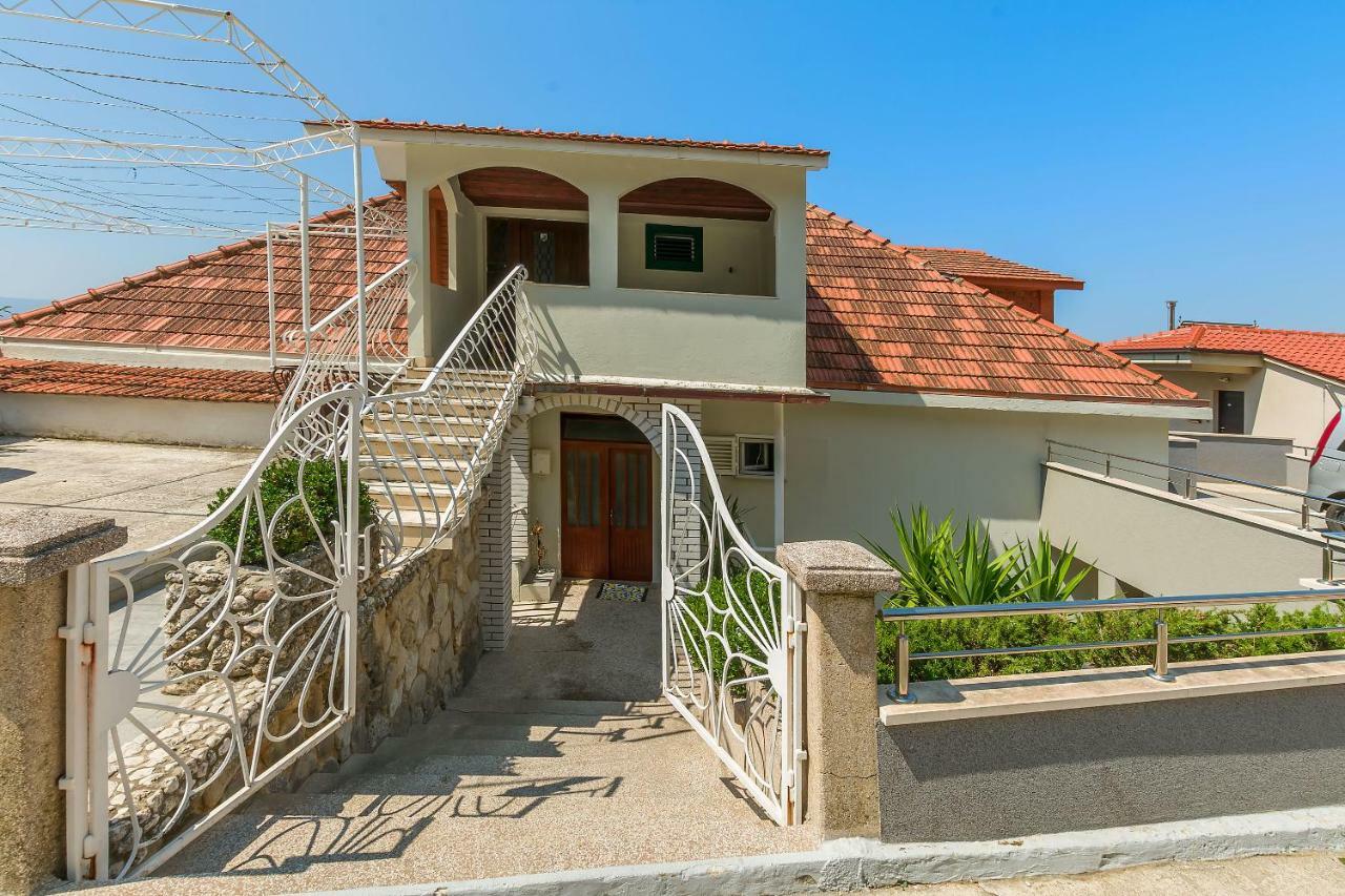 Apartment Marijana Omiš Exteriér fotografie